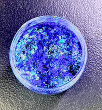 Load image into Gallery viewer, Hyper Shift Chameleon Flakes