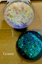 Load image into Gallery viewer, Ghost Hyper Shift Flakes