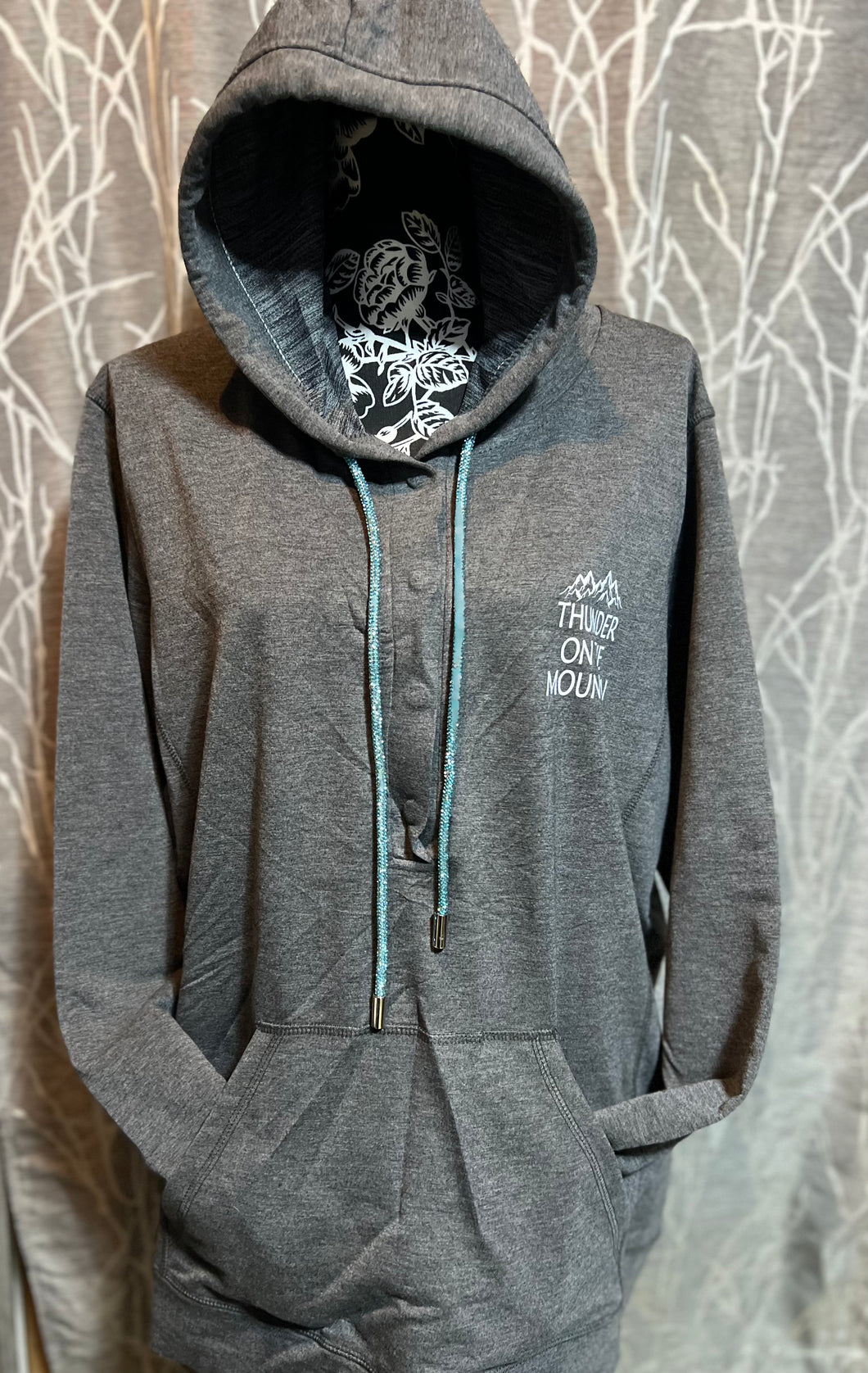 Woman's Pull Over Hoodie